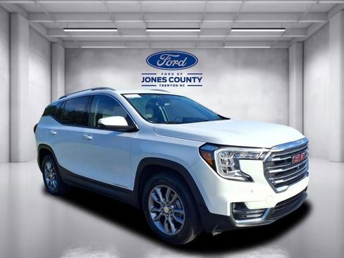 Used 2023 GMC Terrain SLT w/ Tech Package image 1