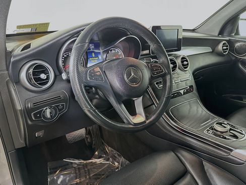 Certified 2018 Mercedes-Benz GLC 300 4MATIC image 9