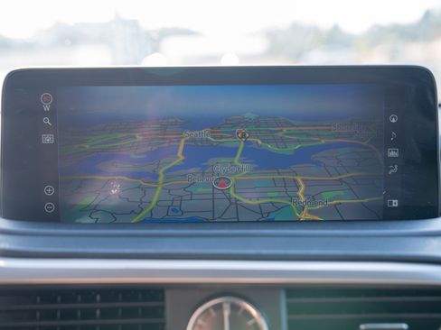 Used 2020 Lexus RX 450h AWD w/ Premium Package image 15