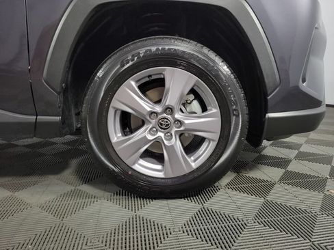 Used 2025 Toyota RAV4 XLE AWD/4WD image 10
