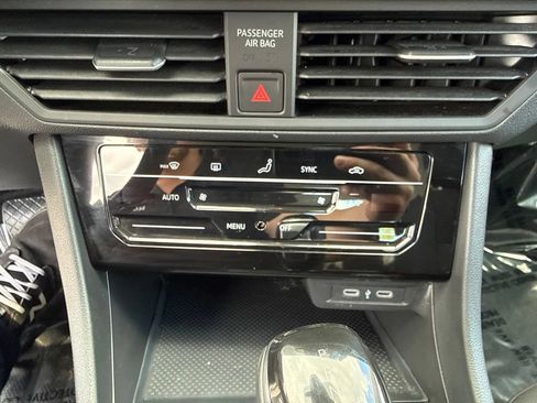 Used 2025 Volkswagen Jetta S FWD image 21