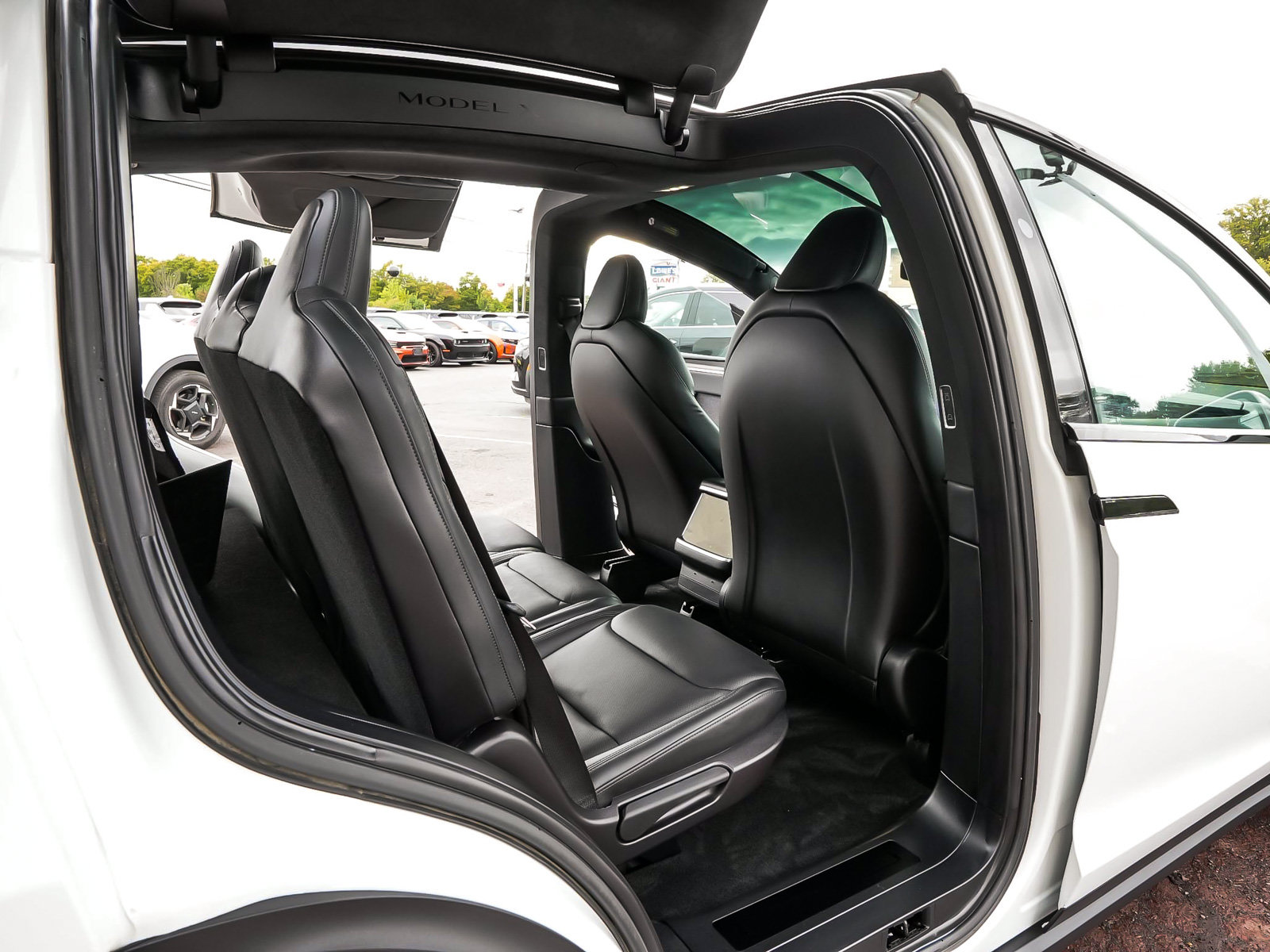 Used 2023 Tesla Model X AWD/4WD image 35