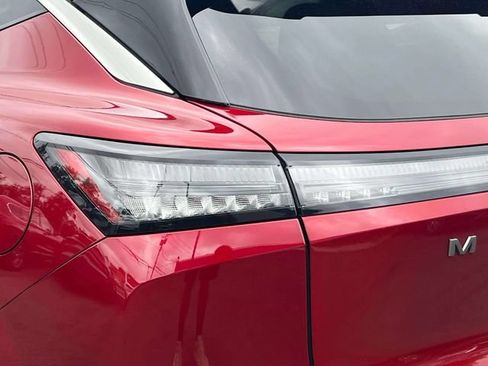 Certified 2025 Nissan Murano SL w/ Cargo Package AWD/4WD image 10