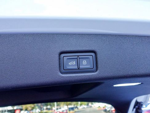 New 2025 Audi Q5 Prestige image 29