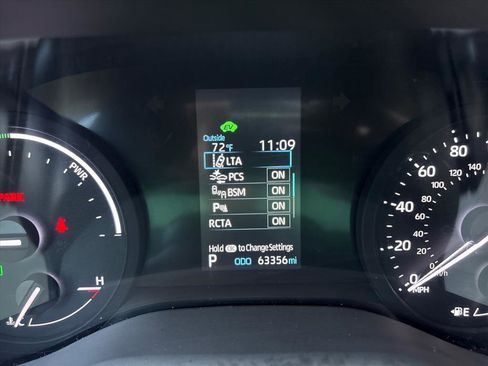 Used 2023 Toyota Sienna XLE image 16