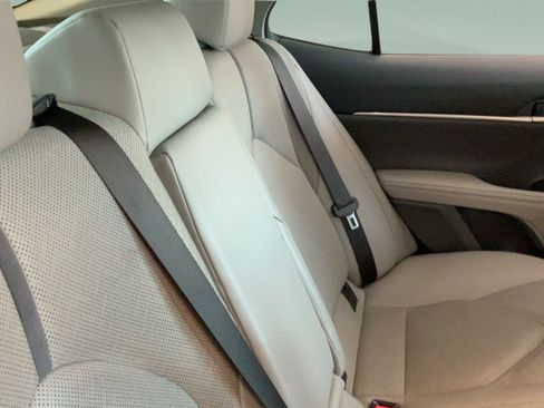 Used 2022 Toyota Camry XLE w/ Navigation Upgrade Package FWD image 36