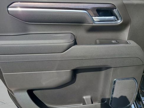 New 2026 Chevrolet Silverado 1500 LTZ w/ LTZ Convenience Package II image 17