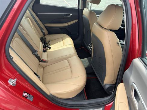 Used 2022 Hyundai Sonata Limited FWD image 15