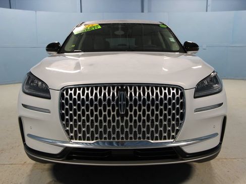 Used 2025 Lincoln Corsair AWD w/ Equipment Group 101A image 24