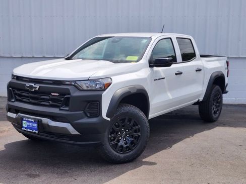 New 2026 Chevrolet Colorado Trail Boss AWD/4WD image 1