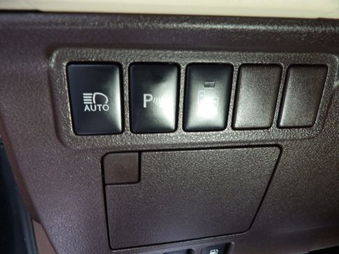 Used 2018 Lexus ES 350 w/ Navigation System Package image 27