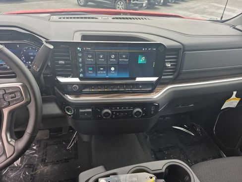 Used 2025 Chevrolet Silverado 1500 LT w/ Z71 Off-Road Package image 15