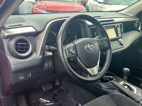 Used 2016 Toyota RAV4 XLE AWD/4WD image 18