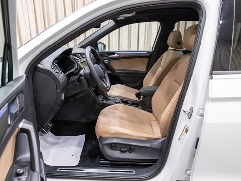 Certified 2024 Volkswagen Tiguan SE R-Line AWD/4WD image 9
