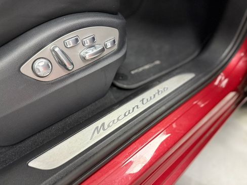 Used 2015 Porsche Macan Turbo w/ Premium Package Plus AWD/4WD image 62