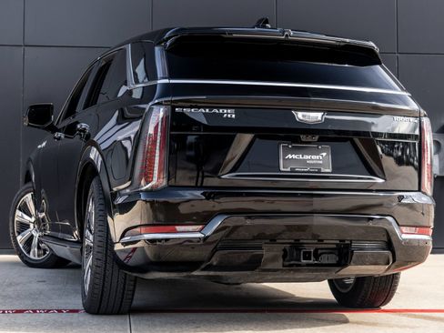 Used 2026 Cadillac Escalade IQ Luxury 1 AWD/4WD image 6