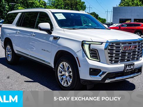 Used 2025 GMC Yukon XL Denali AWD/4WD image 3