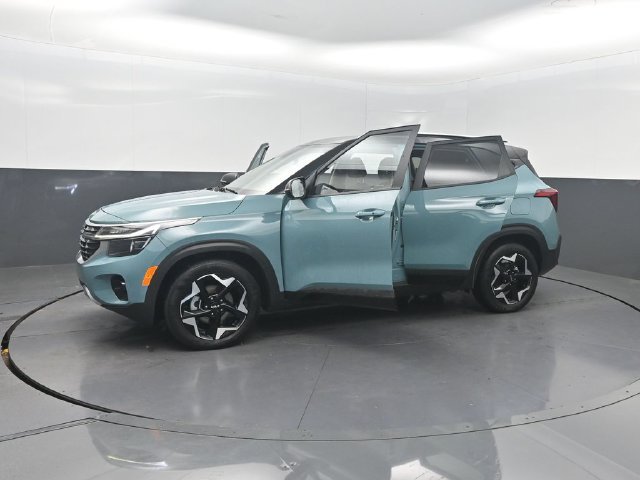 Used 2025 Kia Seltos S FWD image 31