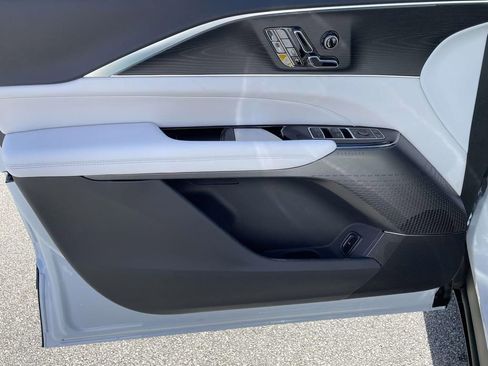 New 2026 Cadillac Lyriq Sport image 15