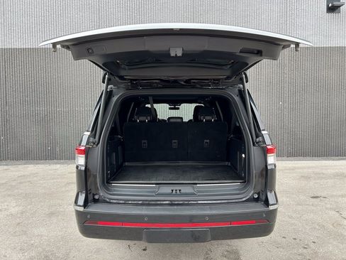 Used 2022 Lincoln Navigator L Reserve image 16