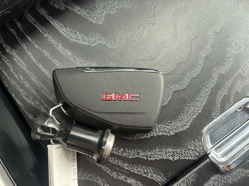 Used 2023 GMC Yukon XL Denali image 72