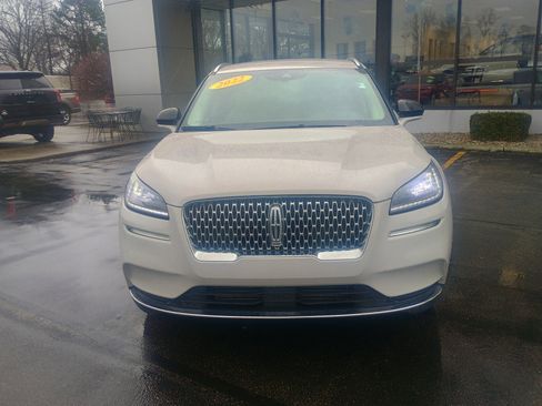 Used 2022 Lincoln Corsair AWD w/ Equipment Group 101A image 2
