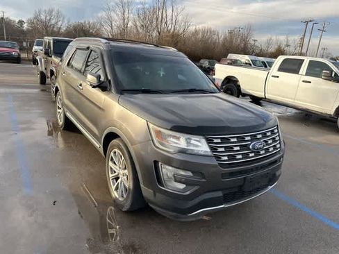 Used 2016 Ford Explorer Limited image 18