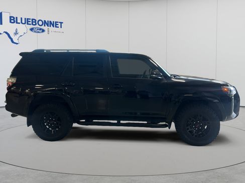 Used 2021 Toyota 4Runner SR5 Premium w/ Moonroof Package AWD/4WD image 4