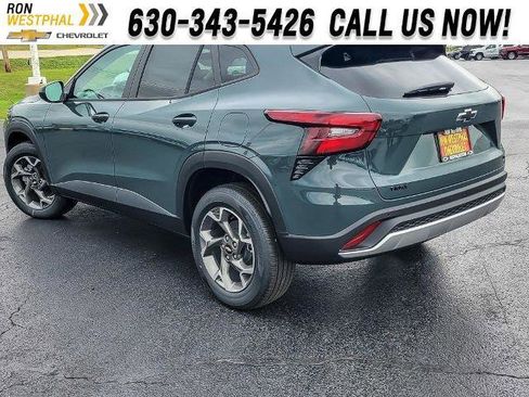 New 2025 Chevrolet Trax LT w/ Driver Confidence Package image 7