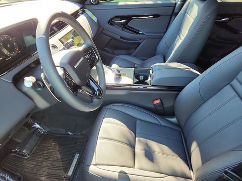 Used 2026 Land Rover Range Rover Evoque S image 23