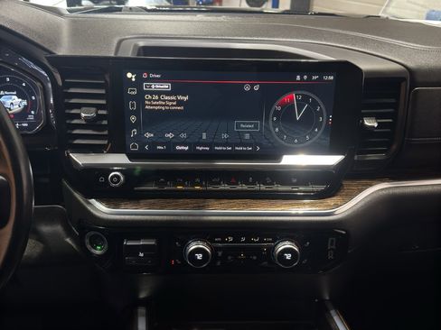 Used 2024 GMC Sierra 1500 Elevation w/ Elevation Premium Package image 31