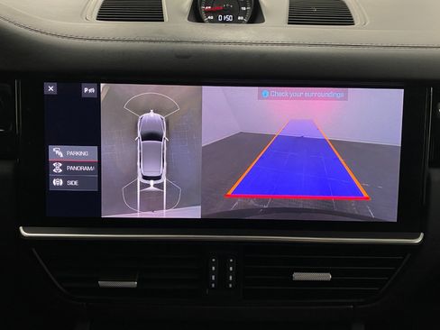 Used 2020 Porsche Cayenne S image 27