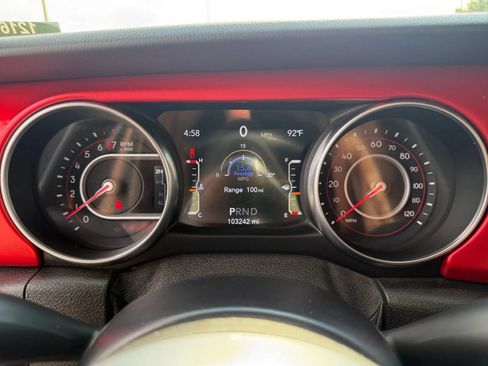 Used 2020 Jeep Gladiator Rubicon AWD/4WD image 23