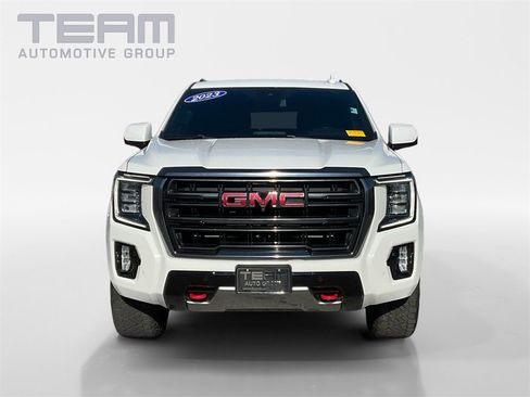 Used 2023 GMC Yukon XL AT4 w/ Technology Package image 2