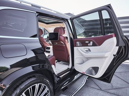 Used 2026 Mercedes-Benz Maybach GLS 600 4MATIC image 26