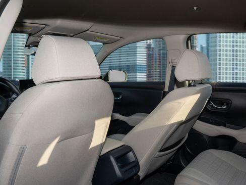 Certified 2023 Honda HR-V LX image 17