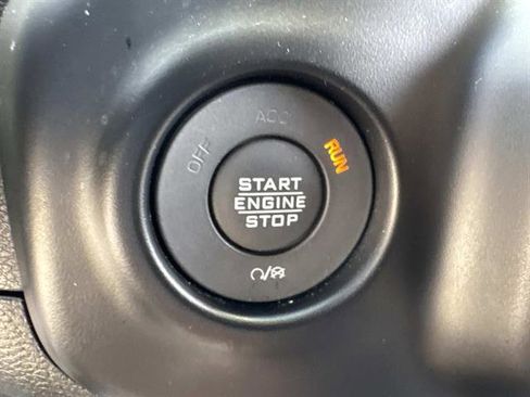 Used 2022 Jeep Wrangler Unlimited Sport AWD/4WD image 16