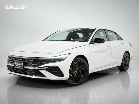 Used 2026 Hyundai Elantra SEL Sport Premium FWD image 1