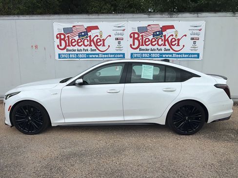Used 2021 Cadillac CT5 V w/ Premium Package RWD image 7