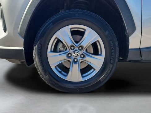 Certified 2022 Toyota RAV4 XLE w/ Convenience Package FWD image 27