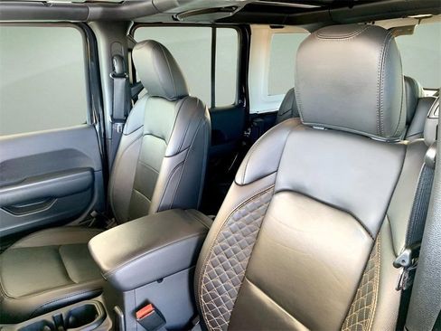 Used 2023 Jeep Wrangler Altitude image 13