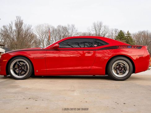 Used 2010 Chevrolet Camaro SS image 3