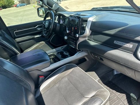 Used 2020 RAM 1500 Laramie AWD/4WD image 29