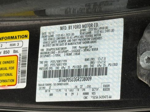 Used 2016 Ford Fusion Energi Titanium w/ Driver Assist Package FWD image 40