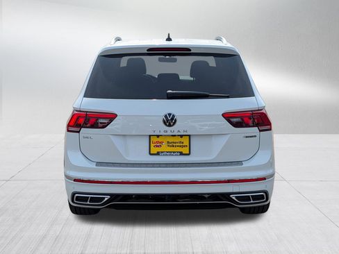 Certified 2022 Volkswagen Tiguan SEL R-Line AWD/4WD image 6
