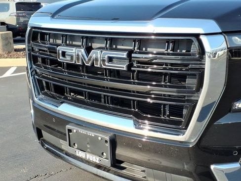 Used 2022 GMC Yukon SLE w/ Gmc Pro Safety Plus Package AWD/4WD image 33