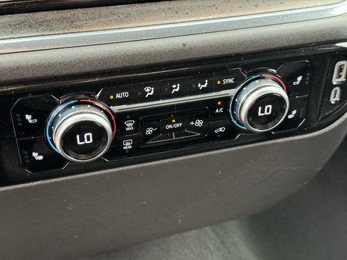 Used 2024 GMC Sierra 1500 SLT image 22