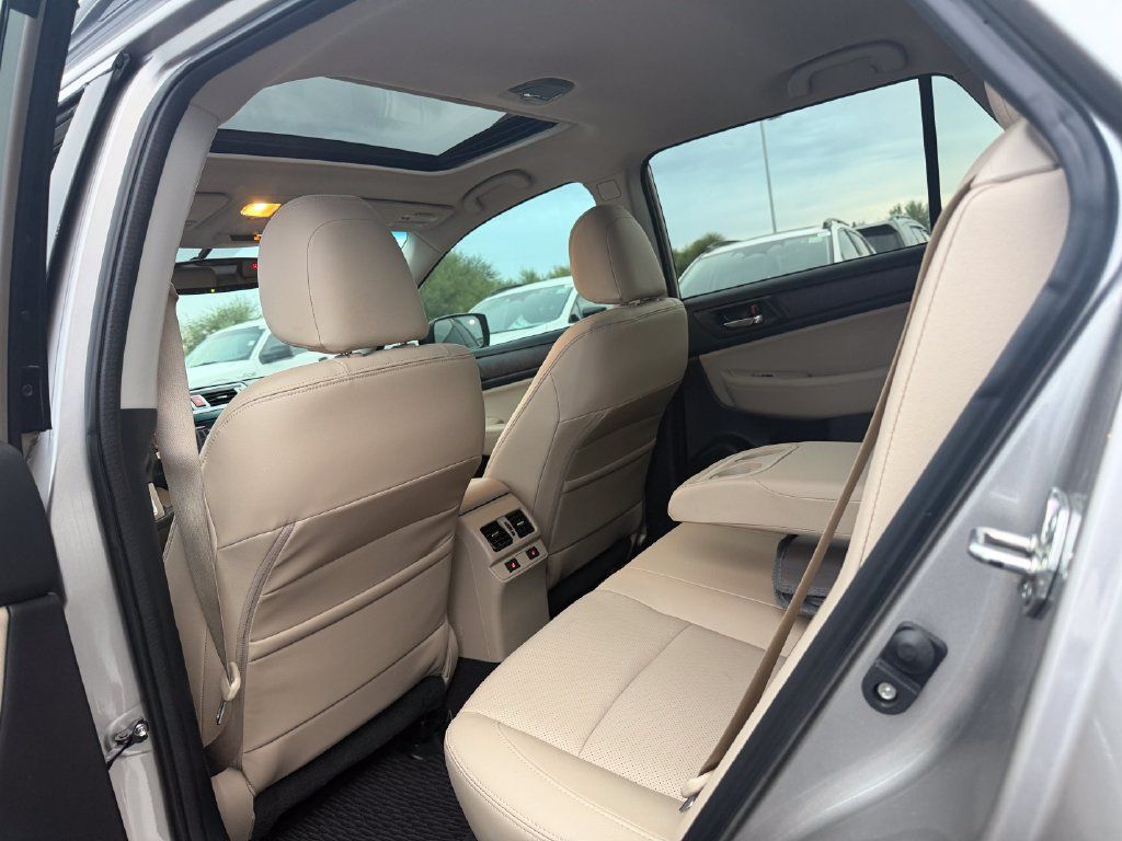 Used 2016 Subaru Outback 3.6R Limited AWD/4WD image 6