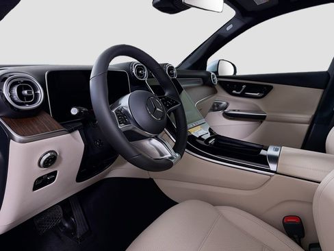 New 2026 Mercedes-Benz GLC 300 4MATIC image 10