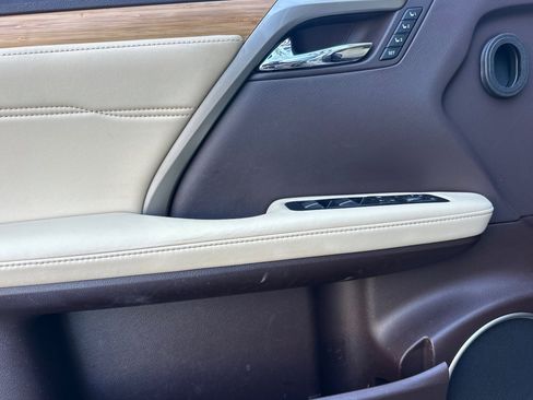 Used 2019 Lexus RX 350L 350L Premium image 12